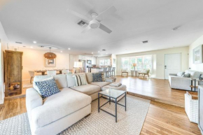 Location, Location! Stylish Home in Palm Beach!